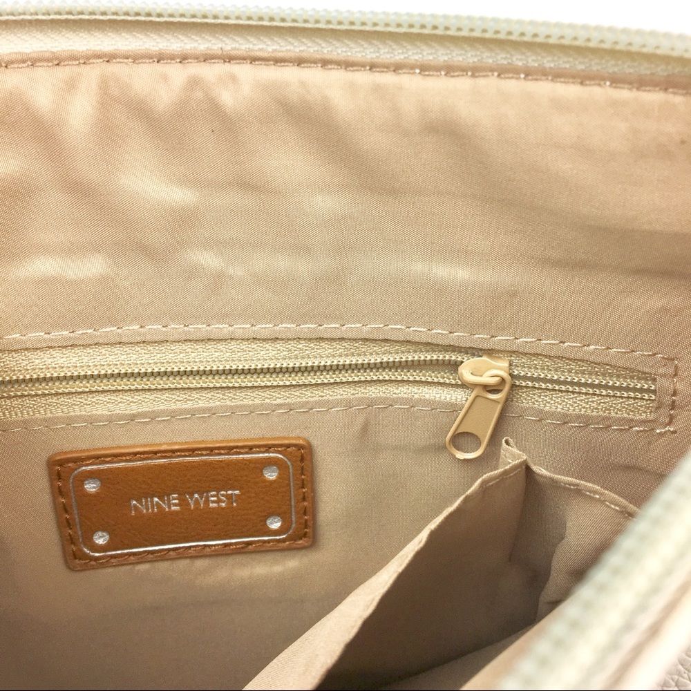 NINE WEST TASSEL FAUX Leatherette hand bag. - Picture 8 of 8